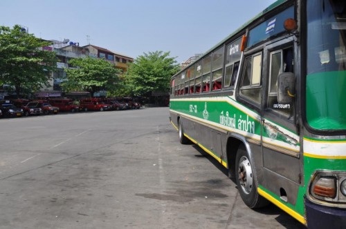 Bus nach Ayutthaya