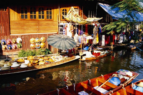 Auf den thailändischen Märkten finden Touristen das wichtigste Bild: © Brand X Pictures/Stockbyte/Thinkstock