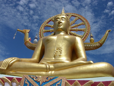 Goldene Buddha Statue Foto:   © Mandy Neuhof - Fotolia.com